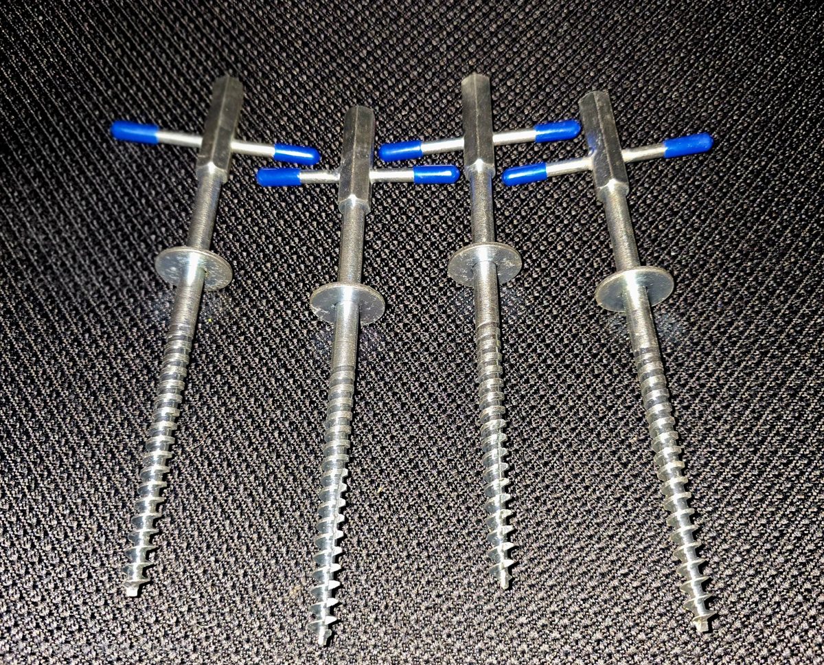 4× Ice Screws